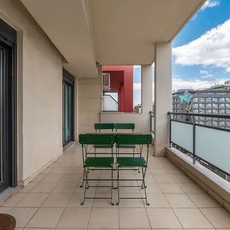 Kosmos Service Center 5 With Additional Cost Parking Apartment